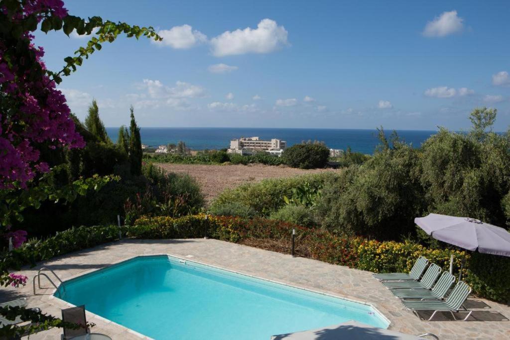 Banana Sunset Villas Paphos Bagian luar foto