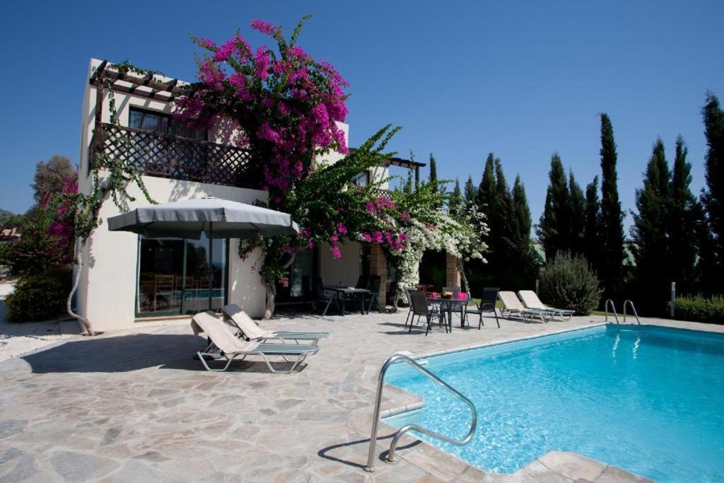 Banana Sunset Villas Paphos Bagian luar foto